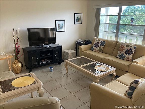 4th image of 3016 Cambridge Cir #3016-A