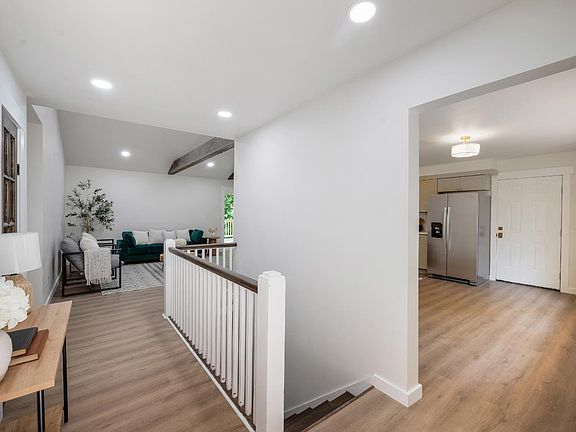 5th image of 1432 Nelson Dr