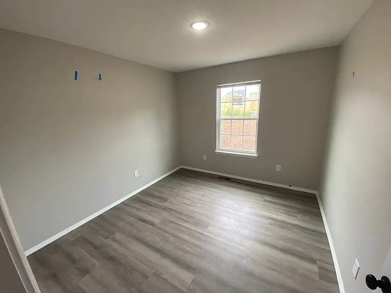 406 E Wright St — Photo 13