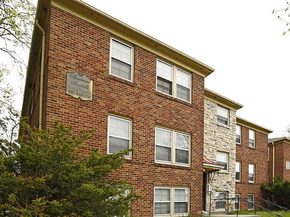 2nd image of 1625 Sherburne Ave APT 10