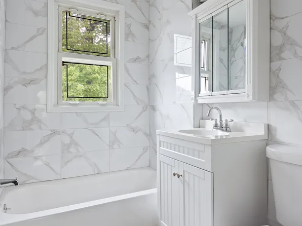 928 East 26th Street image 10 of 24