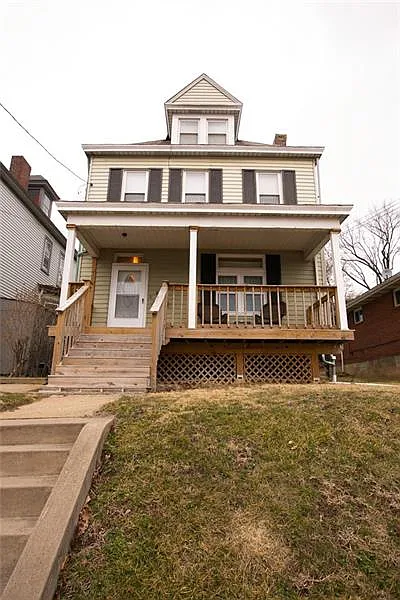 623 Parkview Ave photo 1