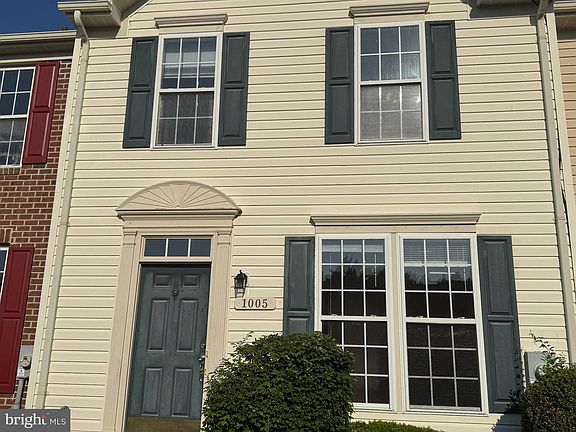 2nd image of 1005 Meadow View Dr