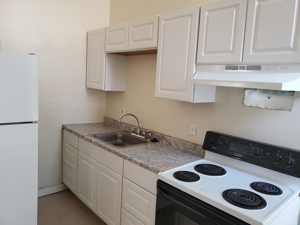 1st image of 2300 S Jefferson Ave