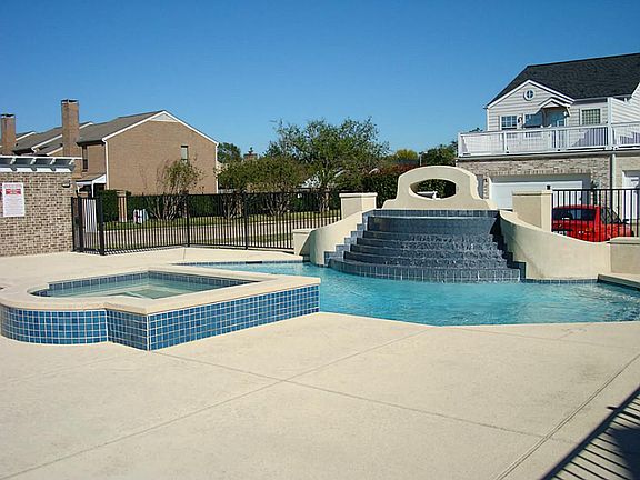 3rd image of 12587 Piping Rock Dr