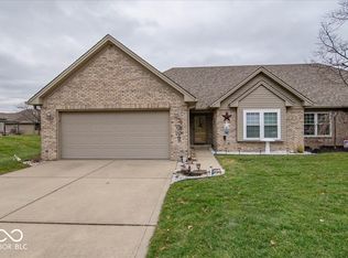 409 Paris Dr, Franklin, IN 46131