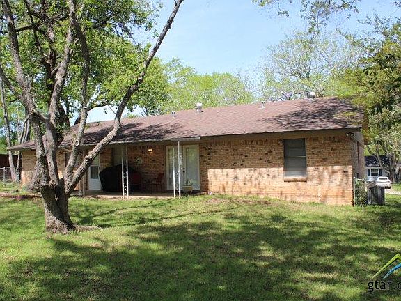 3rd image of 800 Bradley Dr