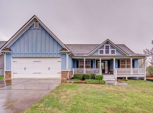 42 Chimney Springs Dr, Cartersville, GA 30120