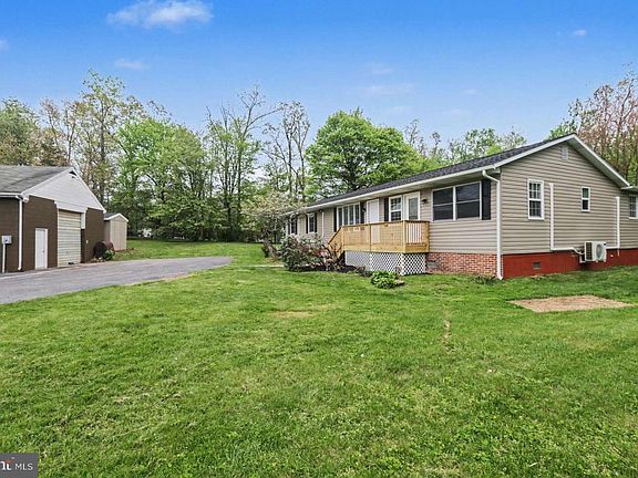 2nd image of 207 Scotch Pine Rd