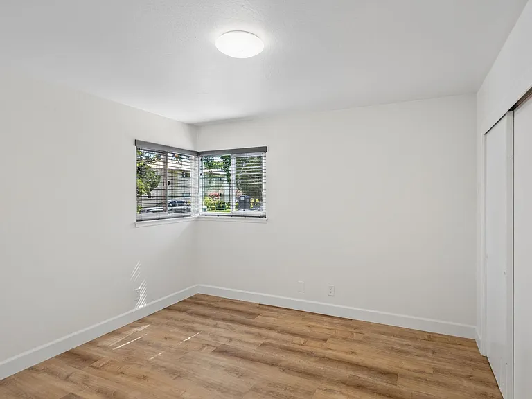 ALDEN 3538 — Photo 19
