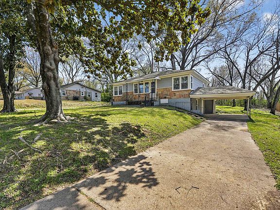 2nd image of 4033 Clearpool Circle Rd