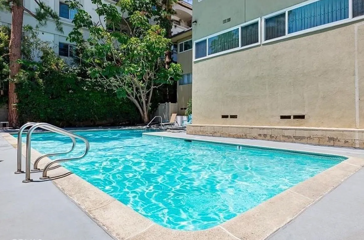 11138 Aqua Vista St — Photo 4