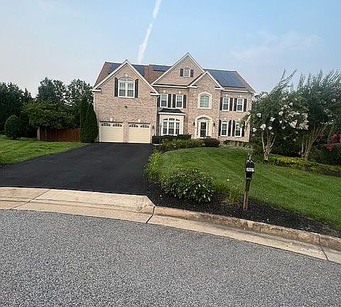 4th image of 8907 Grist Mill Woods Ct