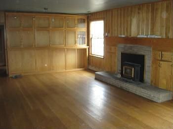 5th image of 616 S College St