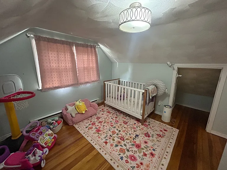 136 Aborn Ave — Photo 9