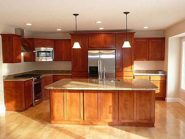 2nd image of 1175 Greenleaf Dr