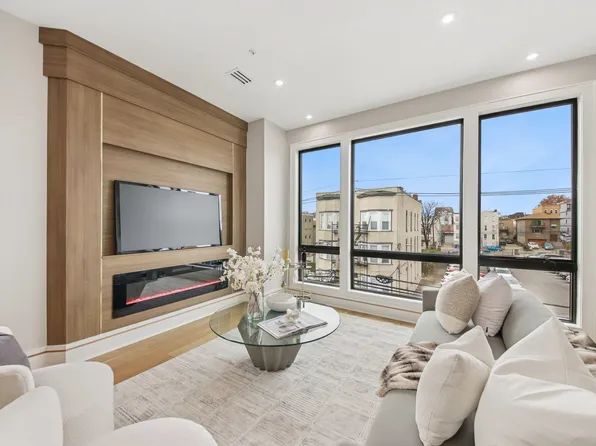 134 Hancock Avenue image 6 of 18