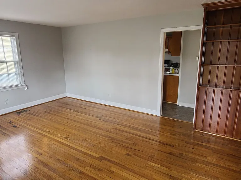 129 S Gordon Dr — Photo 3