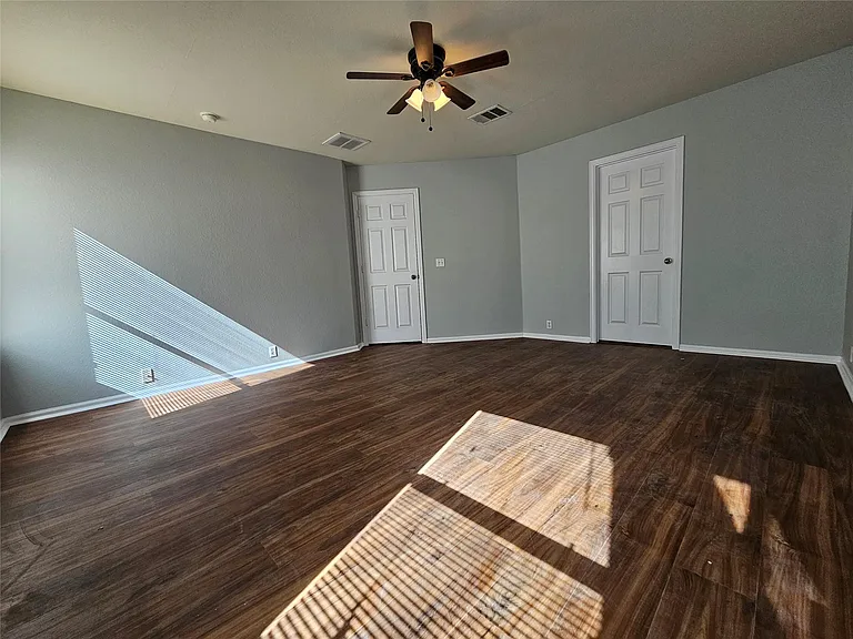 580 Hometown Pkwy — Photo 20