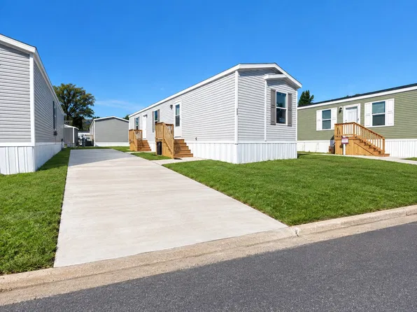 600 Oak Street Site #122, Waupaca, WI 54981