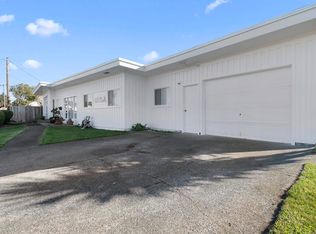727 11th St, Crescent City, CA 95531