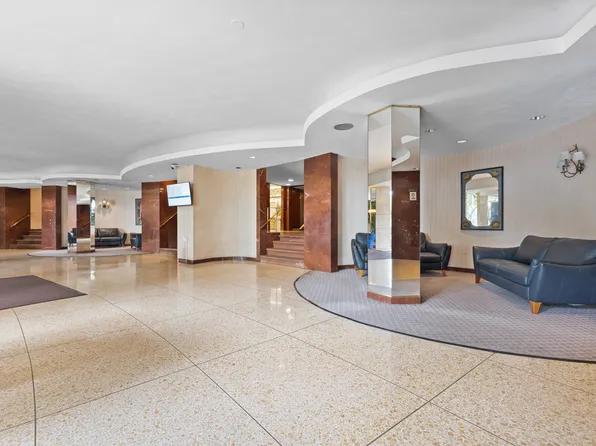 61-20 Grand Central Parkway image 15 of 18