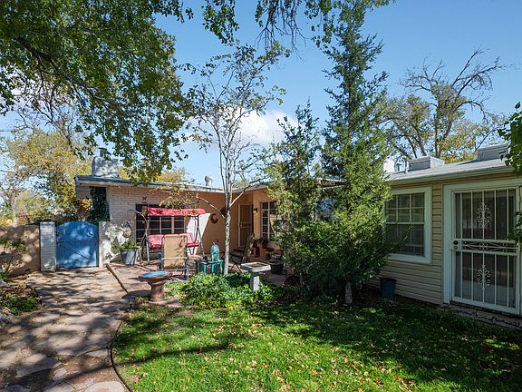 3rd image of 540 Mesilla St NE