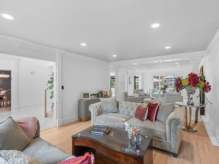 13 Valley Forge Rd — Photo 25