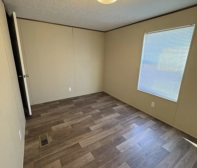 16 Amos Valley Dr — Photo 8