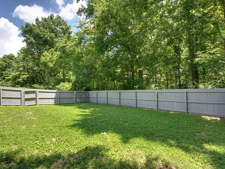 629 Magnolia Ln — Photo 40