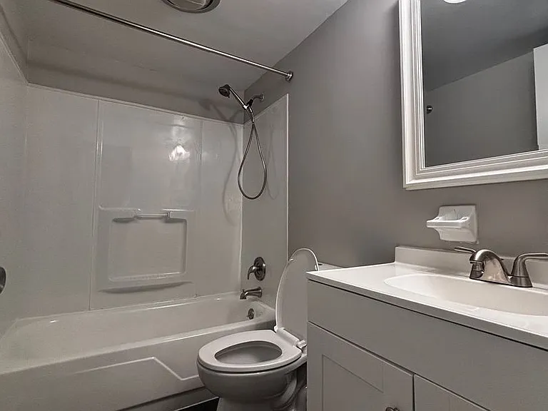 Flowerdale Apartments — Photo 20