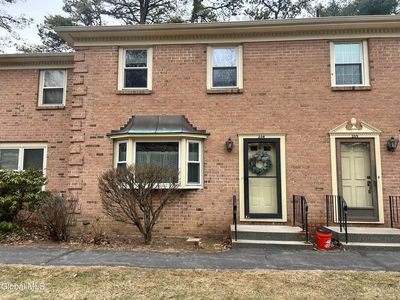 204 Point Of Woods Drive, Albany, NY, 12203