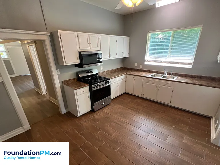 1589 E McLemore Ave — Photo 4