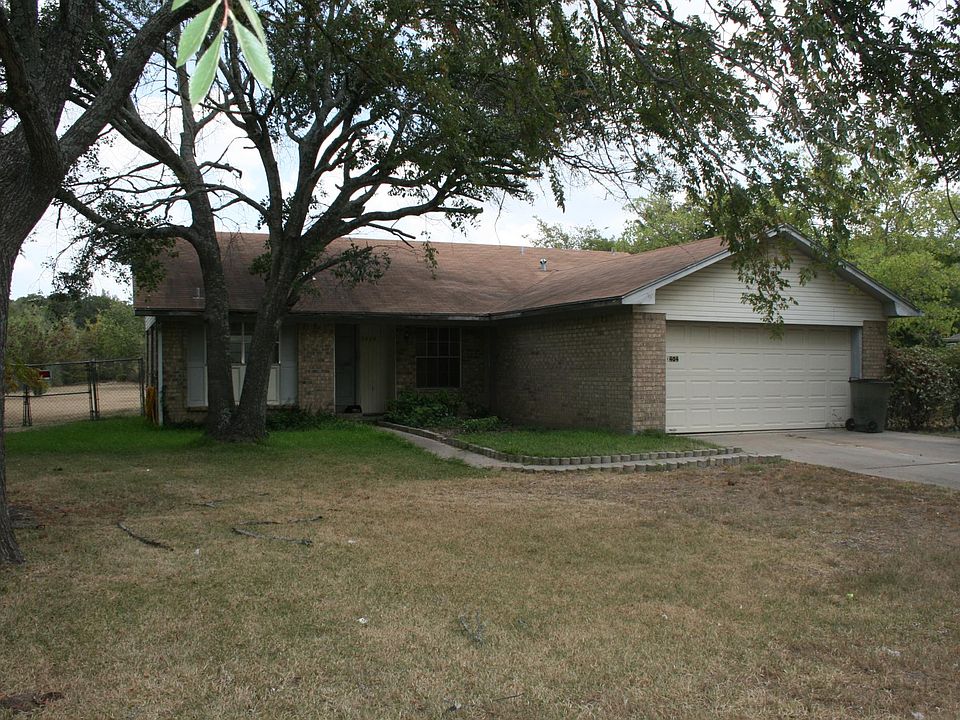 1st image of 3404 Big Horn Dr