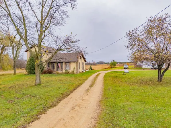 354 Lake Drive Road, Edgerton, WI 53534