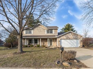 6 Mapleleaf Ln, Belleville, IL 62223