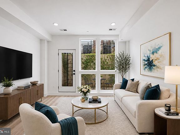 2nd image of 2105 M St NE APT 3