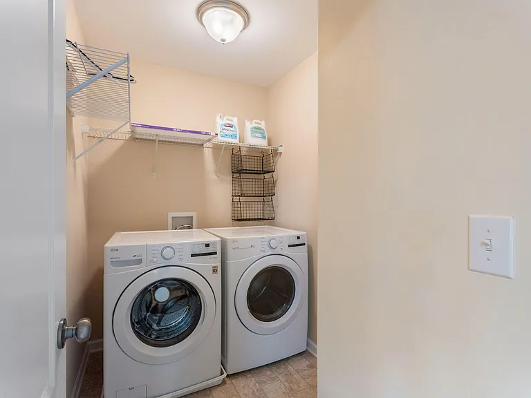 855 Ember Dr — Photo 27