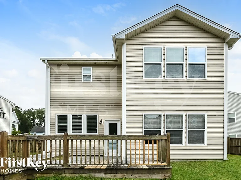 104 Breeders Ct — Photo 18