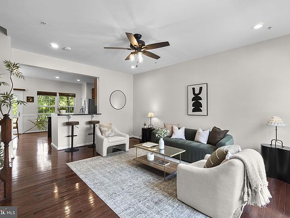 4th image of 9505 Liverpool Ln #93