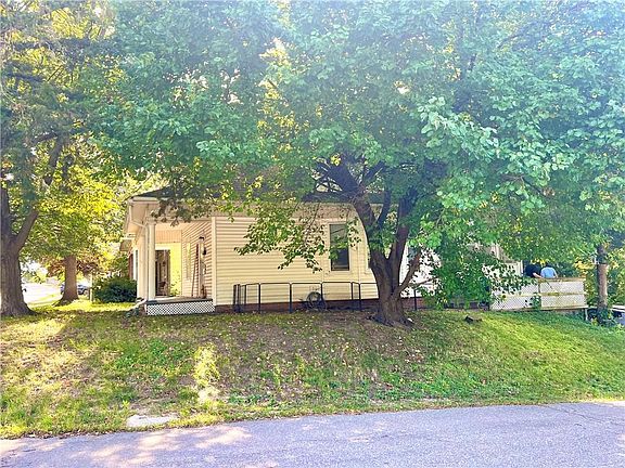 3rd image of 1424 Ashland Ave