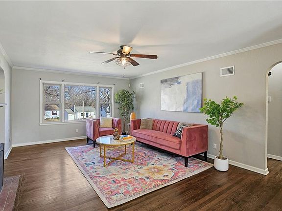 5th image of 103 W Navajo Ln