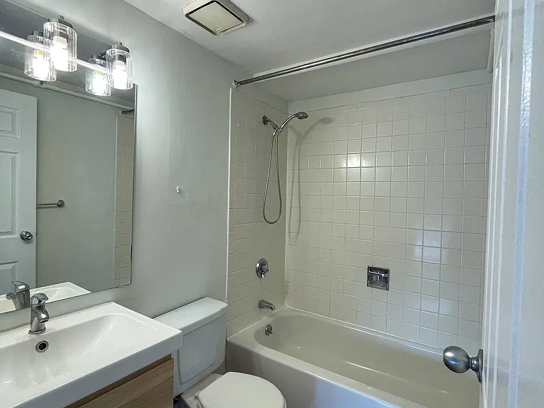 116 Court St — Photo 19