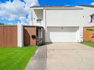 2922 Bering Dr, Houston, TX 77057