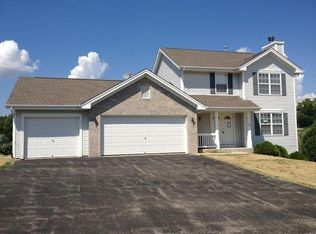 275 Parkview Dr, Oregon, IL 61061