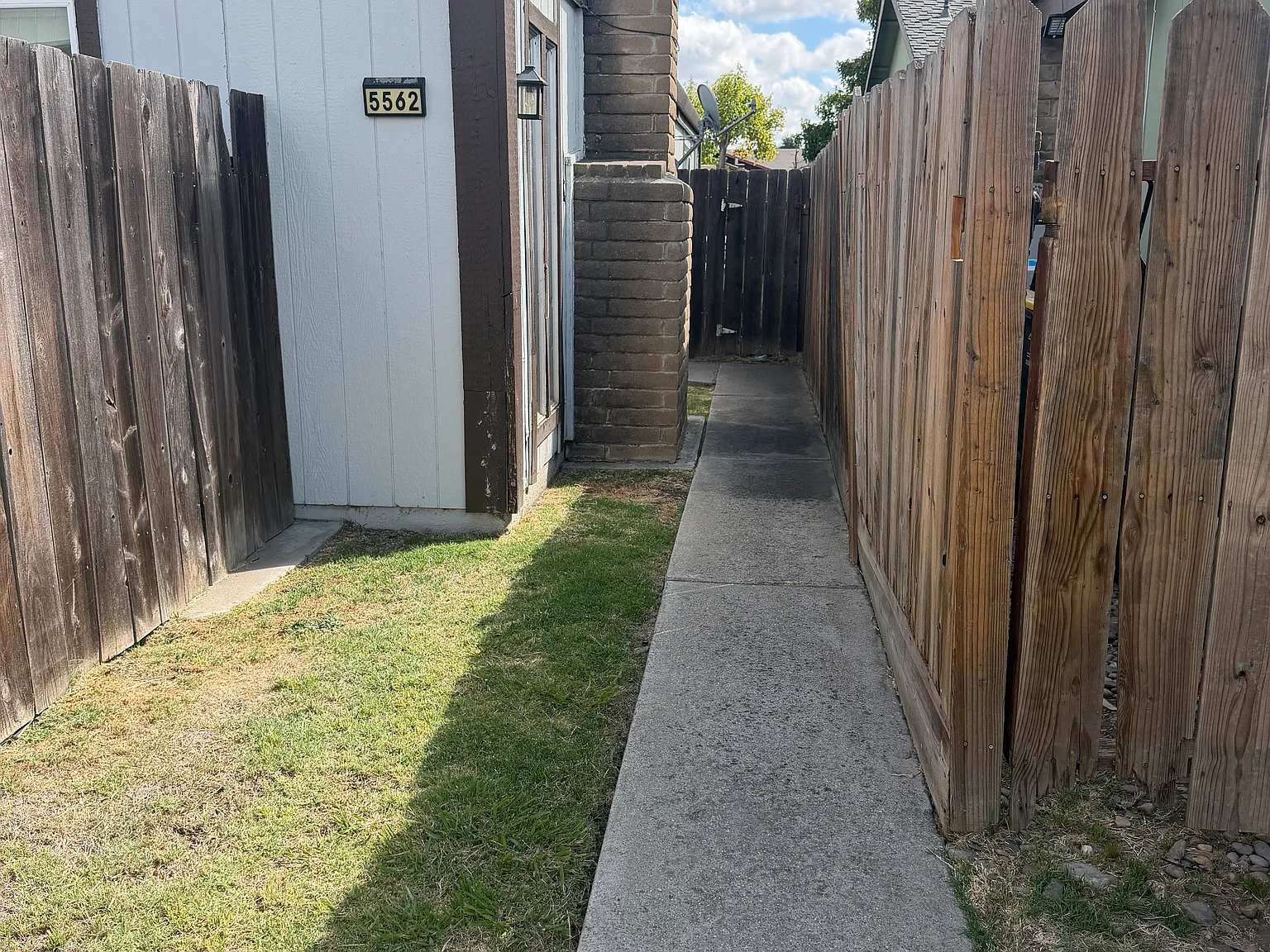3 bed, 1250 sqft, $2,200 — Photo 1