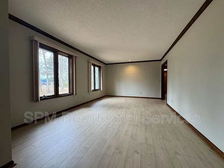 513 Edgewater Club Rd — Photo 6