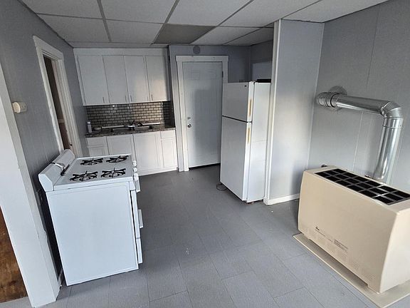 2nd image of 20 Lafrance Ct #2S