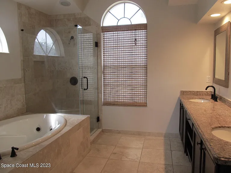986 Fostoria Dr — Photo 13