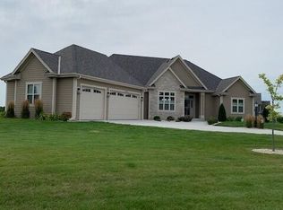 W128S8765 Harrington Ct, Muskego, WI 53150